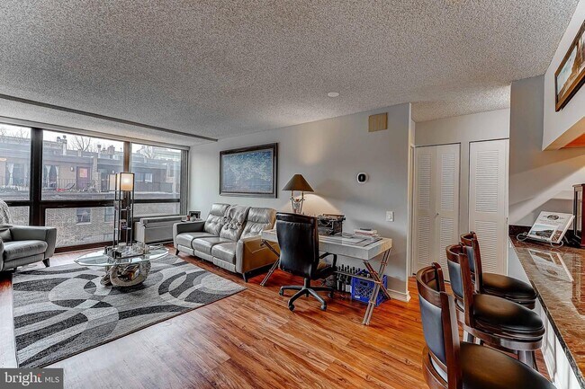 Foto del edificio - 241 S 6th St