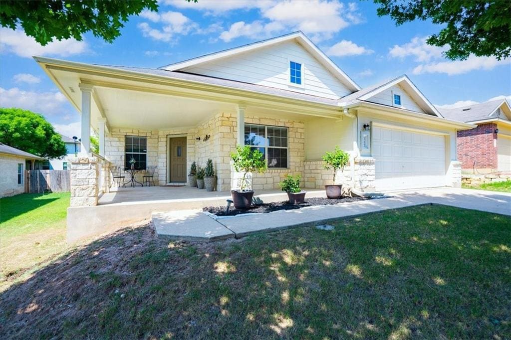 Primary Photo - 117 Pedernales Dr