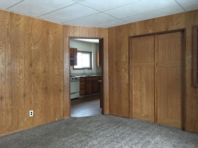 Building Photo - 611 Steward Ave