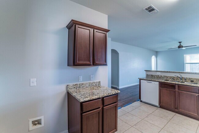 Foto del edificio - 6220 Obsidian Creek Dr