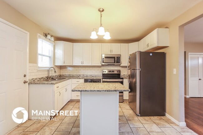 Foto del edificio - 1006 SW Lakeview Blvd