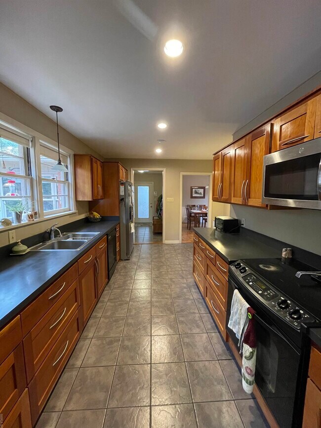 Foto del edificio - 116 Valleyview St