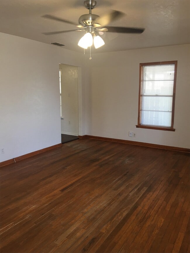 Building Photo - 3404 Garfield St
