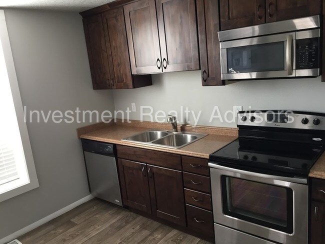 Building Photo - 192 E Vine St