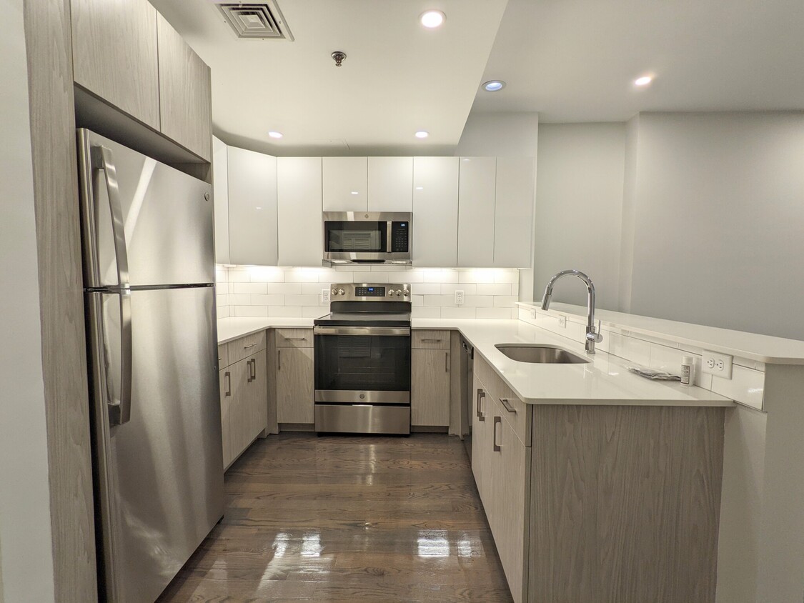 Foto principal - 1408 Beacon St