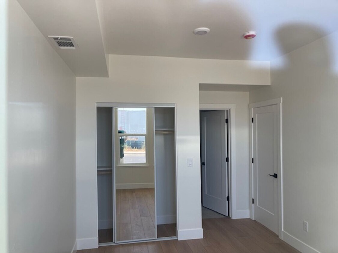 4821 Chippendale Dr Unit Chippendale Drive, Sacramento, CA 95841 Room