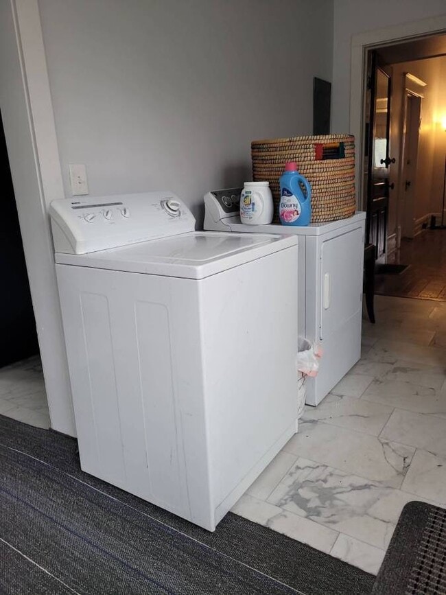 Foto del edificio - 315 Park Ave