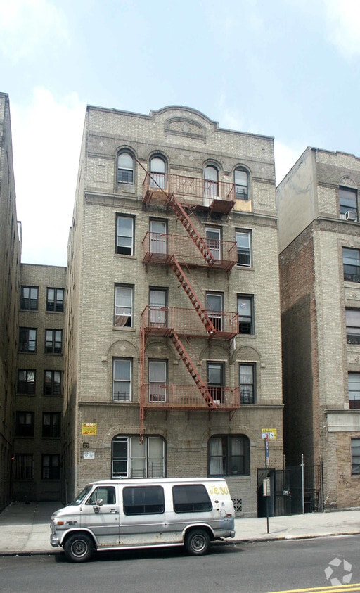 Primary Photo - 1279 Morris Ave