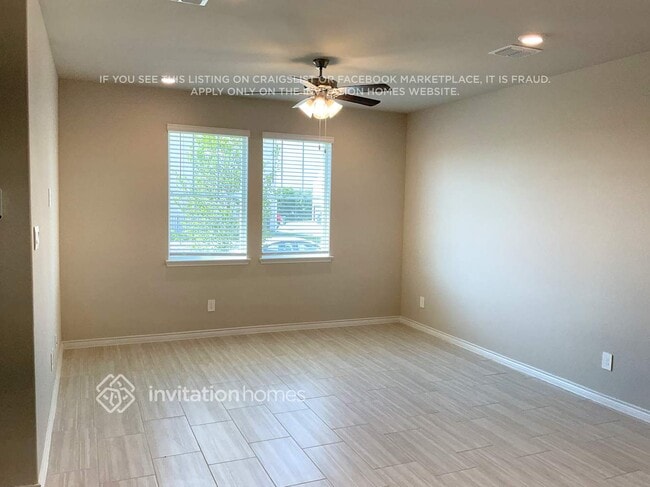 Building Photo - 7175 Blue Jay Way