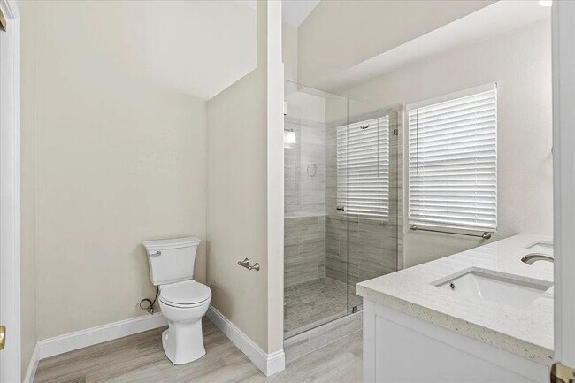 Foto del edificio - Updated Contemporary 3 Bed / 2 Bath Home w...