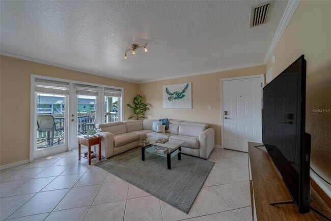 Building Photo - 5196 Beach Dr SE