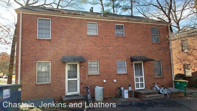 Building Photo - 118 University Dr