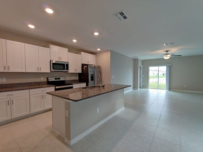 Building Photo - 31403 Barrel Wave Way Wesley Chapel, FL 33545