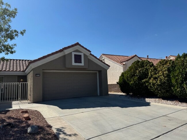 Building Photo - 2 Bedroom located in Sun City Summerlin 55+