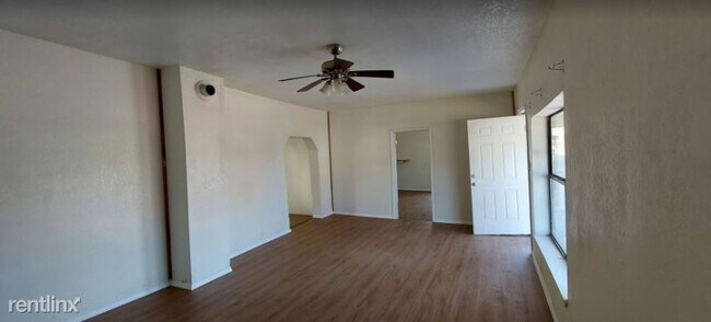 Building Photo - 2 br, 1 bath House - 115 S. C St.