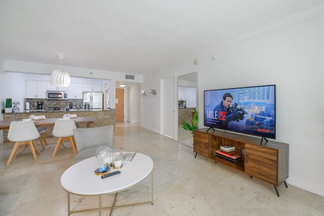 Building Photo - 1200 Brickell Bay Dr