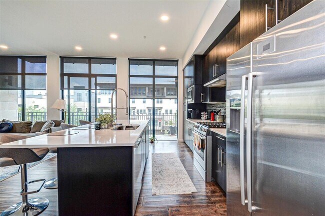 Foto del edificio - 4820 Caroline St