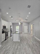 Building Photo - 1558 W 26th Ct