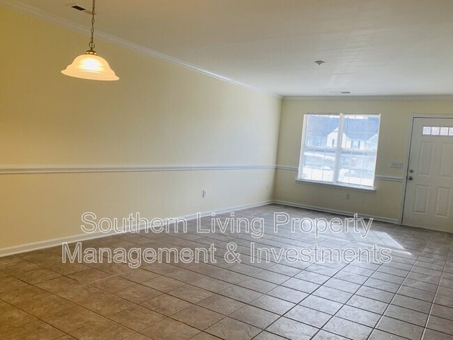 Building Photo - 9436 Elizabeth Townes Ln