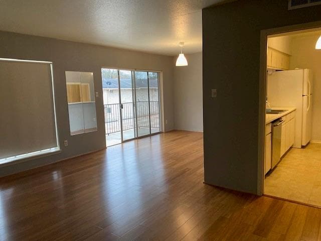 Building Photo - 1811 Stoney Brook Dr