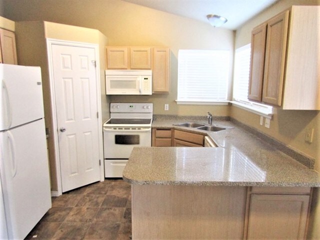 Foto del edificio - 6871 Mineral Mt Dr