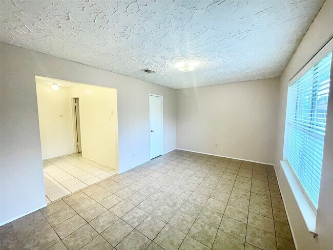 Foto del edificio - 503 Penwood Ct