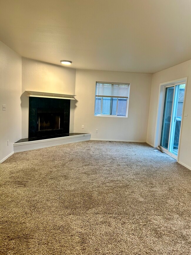 Building Photo - 2524 Azurite Ct