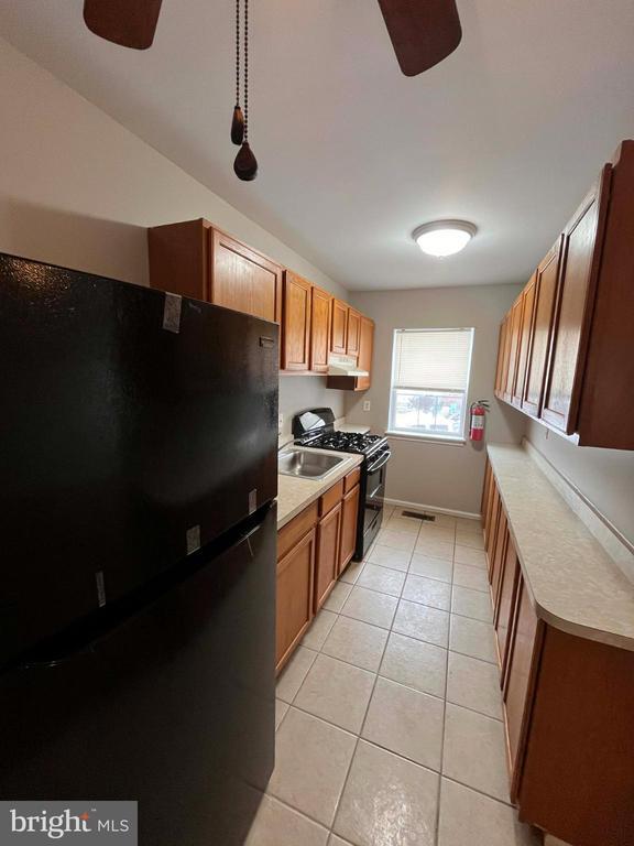 Foto del edificio - 405 E Spruce St