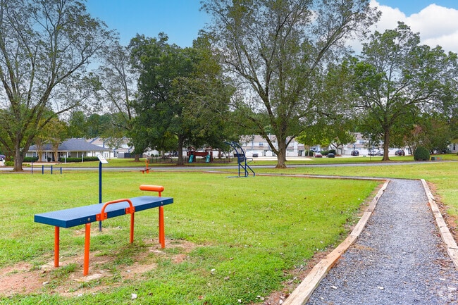 Walking Trail - Faris Residences Newnan