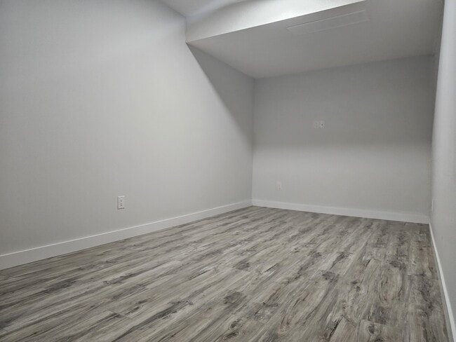 Building Photo - 9420 Colak Ln SW