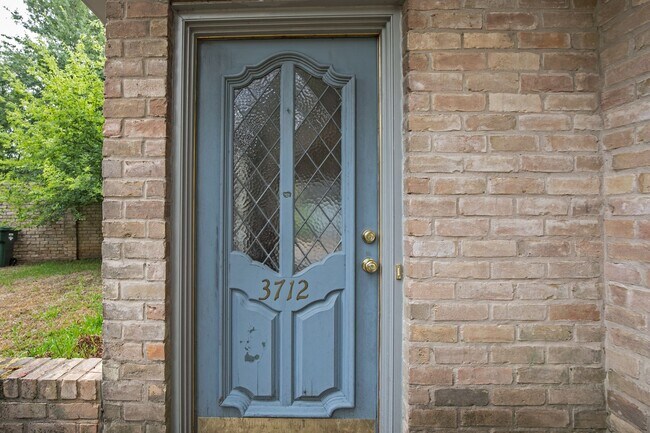 Foto del edificio - Colony Park Dr 3712/3714