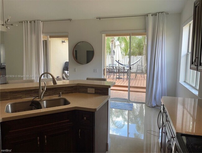 Building Photo - 3 br, 2 bath House - 805 Falling Water Rd