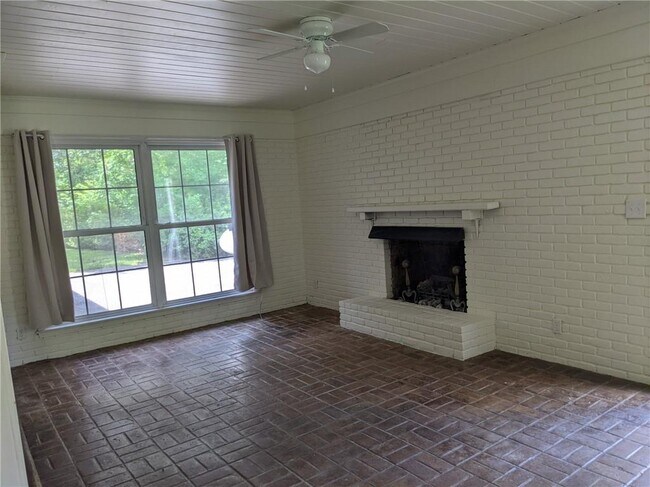 Foto del edificio - 4356 Montclair Cir E