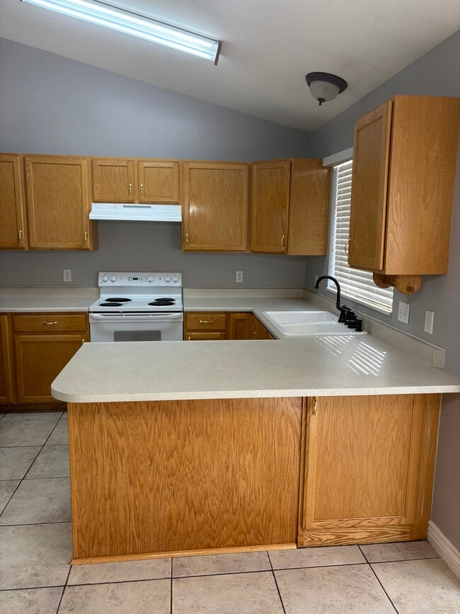 Building Photo - 474 S 1300 E