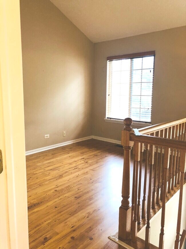 Building Photo - 3415 Ravinia Cir