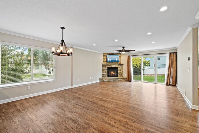 Foto del edificio - 5 Bed 3.5 Bath Home in Maple Hills Available Now!!