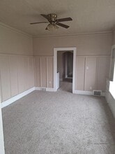 Building Photo - 3438 E 140th St