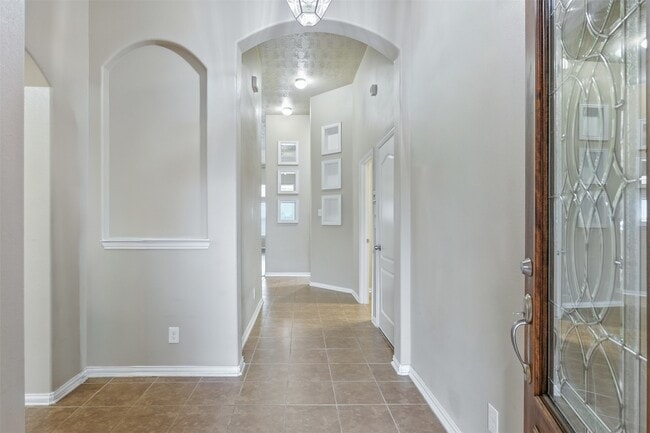 Building Photo - 16327 Tyler Reach Dr
