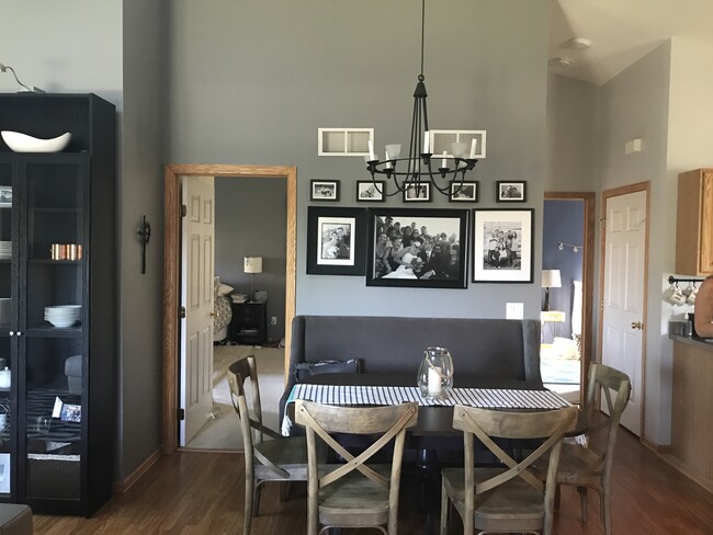 Dining Area - 1051 Tamarack Way