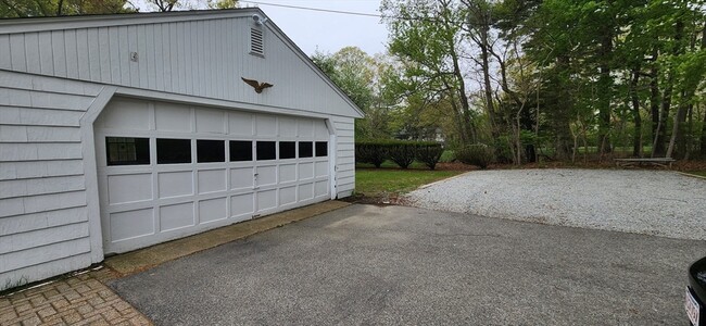 Building Photo - 441 First Parish Rd