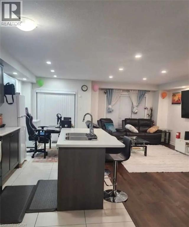 Building Photo - 55 Prestwick St