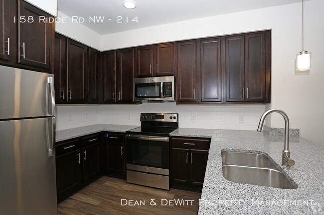 Foto del edificio - 158 Ridge Road Northwest