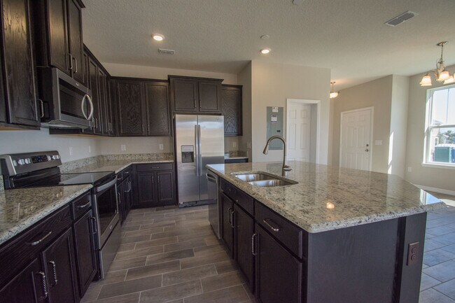 Foto del edificio - 8162 Red Stopper Ln