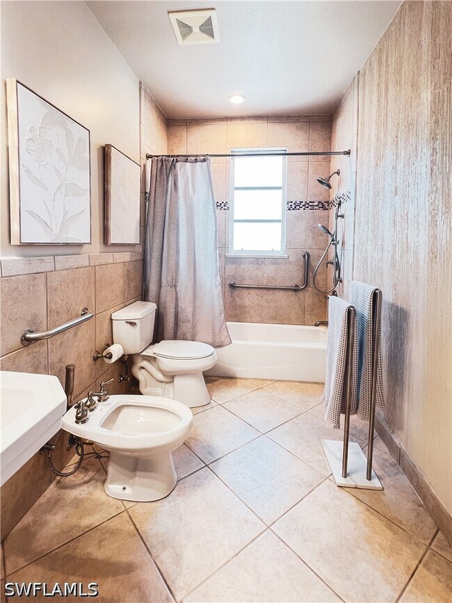 Foto del edificio - 801 99th Ave N