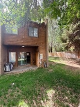 Building Photo - 1066 E Navajo St