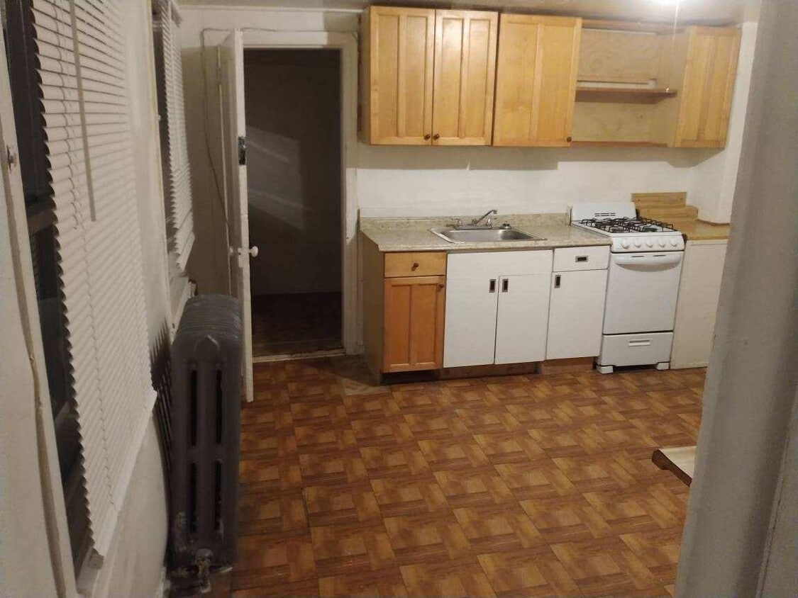 Primary Photo - 2124 Ramsay St