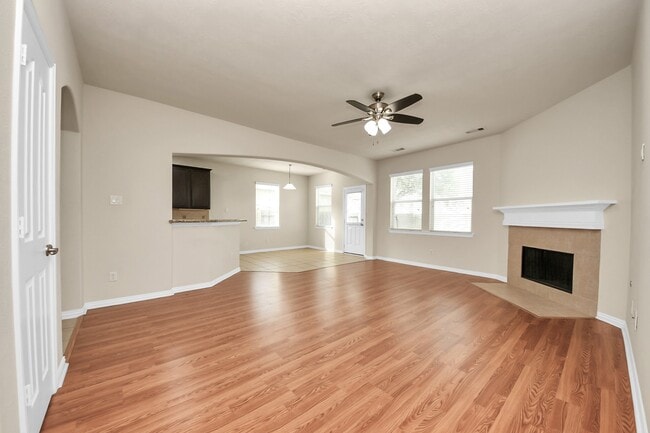 Building Photo - 24503 Hikers Bend Dr