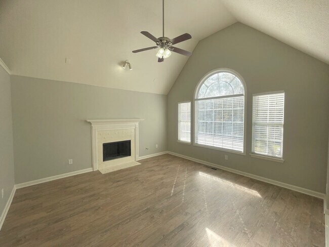 Building Photo - 6388 Cardiff Ln