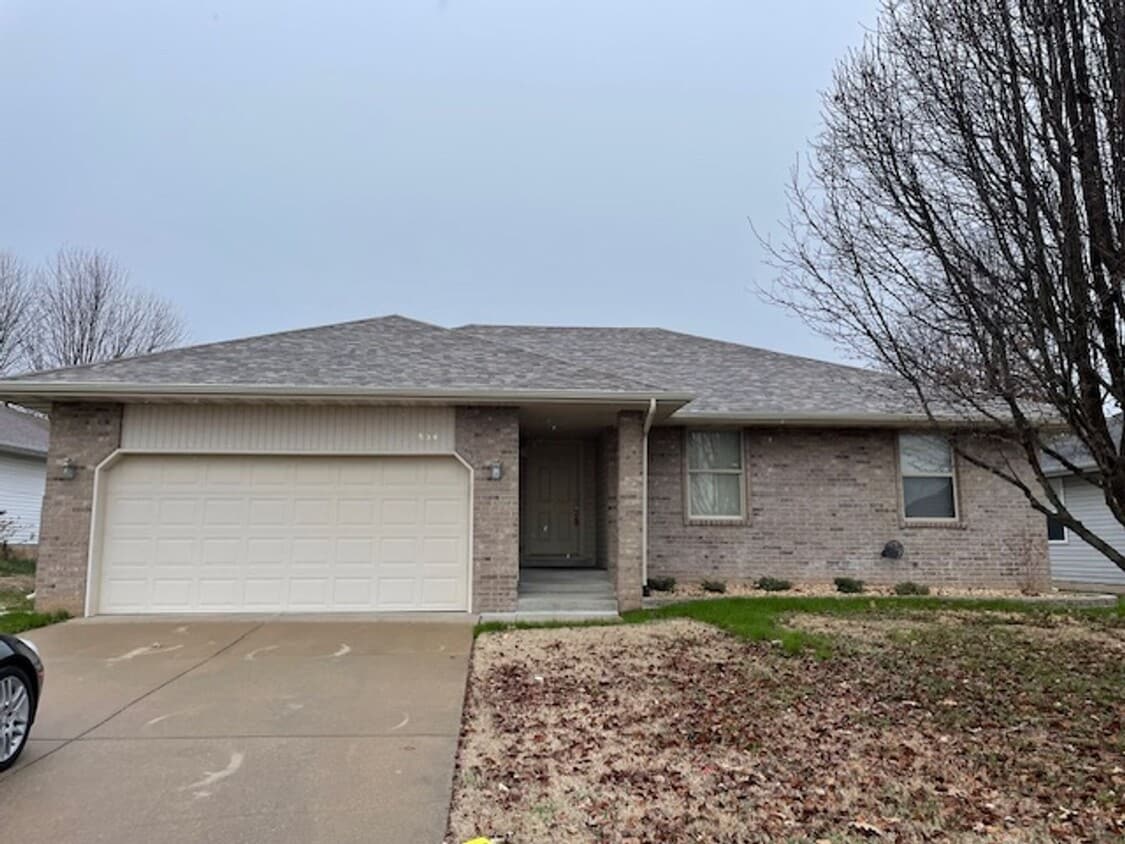 Primary Photo - This All Brick home is Located in Orchard ...