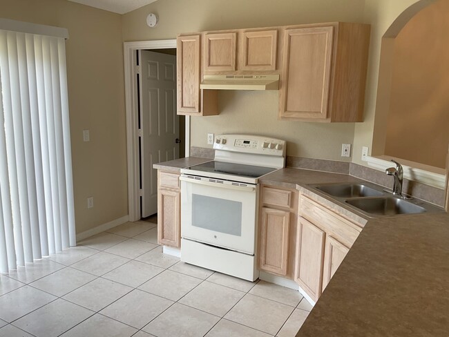 Building Photo - 3270 Phonetia Dr